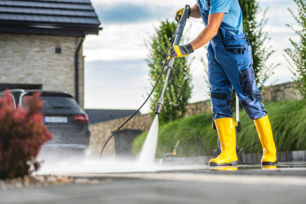 Best Roof Power Washing Services  in St Clairsville, OH
